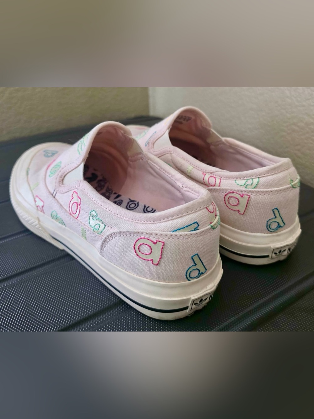 Adidas La Marque Aux 3 Bandes Multicolor Trefoil Canvas Slip-On Sneakers Sz 9